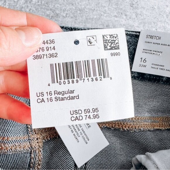 American Eagle Dark Wash Curvy Super High Rise Baggy Wide Leg Size 16 - Picture 8 of 10